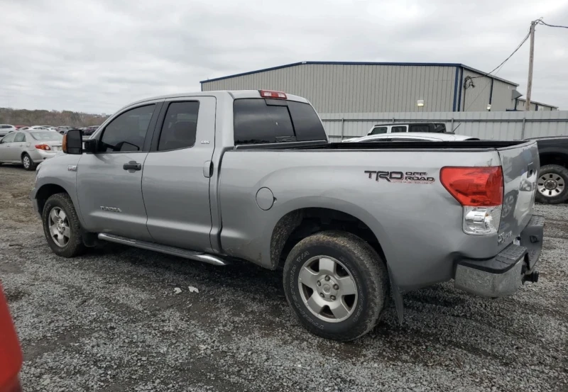 Toyota Tundra, снимка 4 - Автомобили и джипове - 48602038