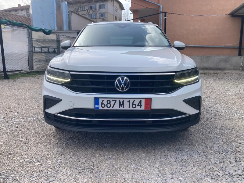 VW Tiguan 2.0TDI AVTOMAT 7DSG FACELIFT, снимка 2 - Автомобили и джипове - 49540273