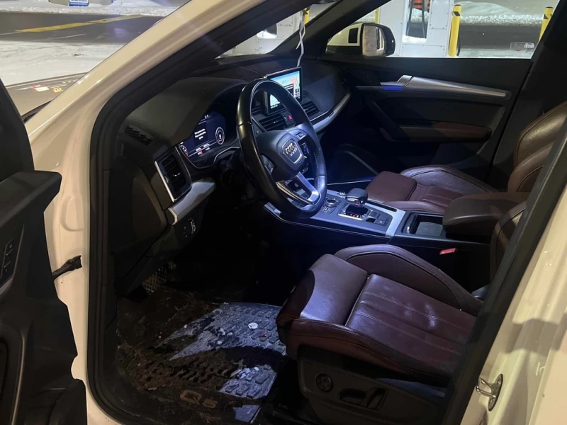 Audi Q5 * Technik * CARFAX * БЕЗ ПЪРВОНАЧАЛНА ВНОСКА, снимка 5 - Автомобили и джипове - 52823192