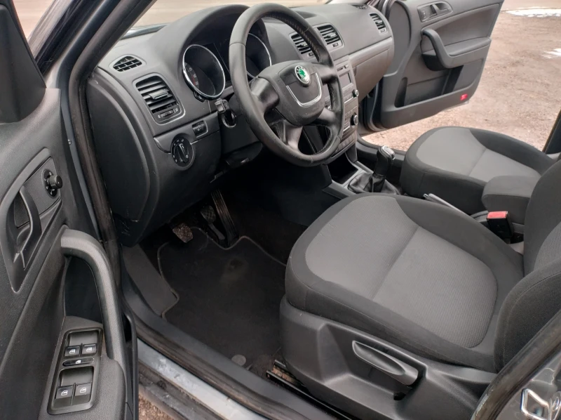 Skoda Yeti 2.0D. 110к.с. 4х4 Новият мотор., снимка 3 - Автомобили и джипове - 53160023