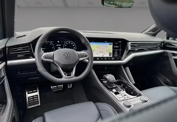 VW Touareg 3.0 TDI 4Motion = R-line = Black Style Гаранция, снимка 8 - Автомобили и джипове - 55050283