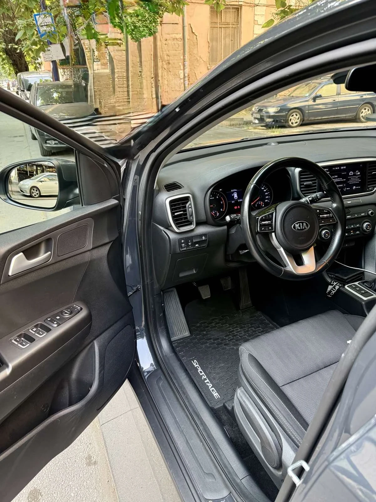 Kia Sportage 2021 1.6 CRDi MHEV 4x4 - изображение 3
