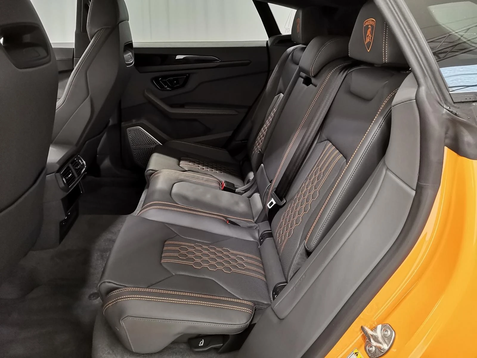 Lamborghini Urus SE HYBRID B&O PANORAMA KERAMIK 360 CAMERA  | Mobile.bg � ����������� 14