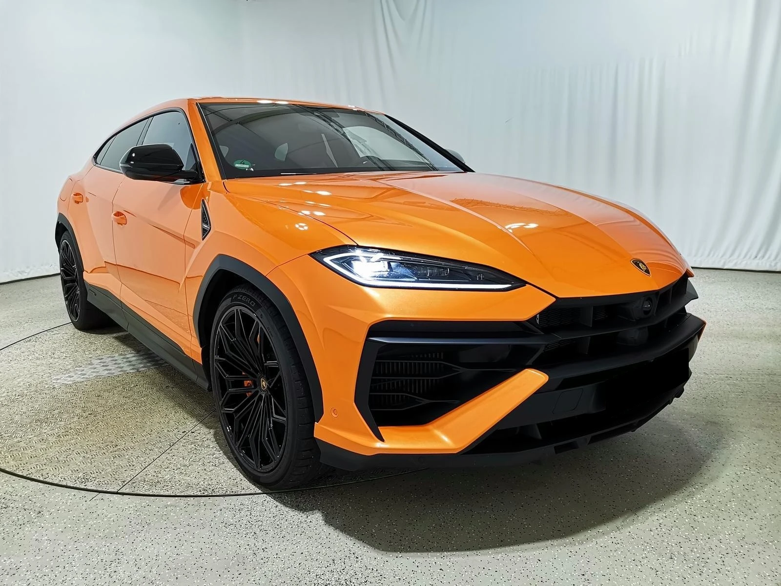 Lamborghini Urus SE HYBRID B&O PANORAMA KERAMIK 360 CAMERA  - изображение 4