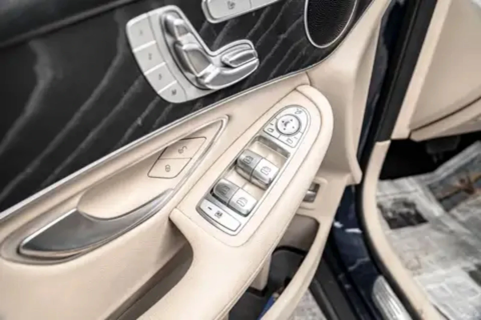 Mercedes-Benz GLC 300 2019/4-MATIC/360/LANE ASIST/PANO/PODGREV/DISTR, снимка 10 - Автомобили и джипове - 53894412