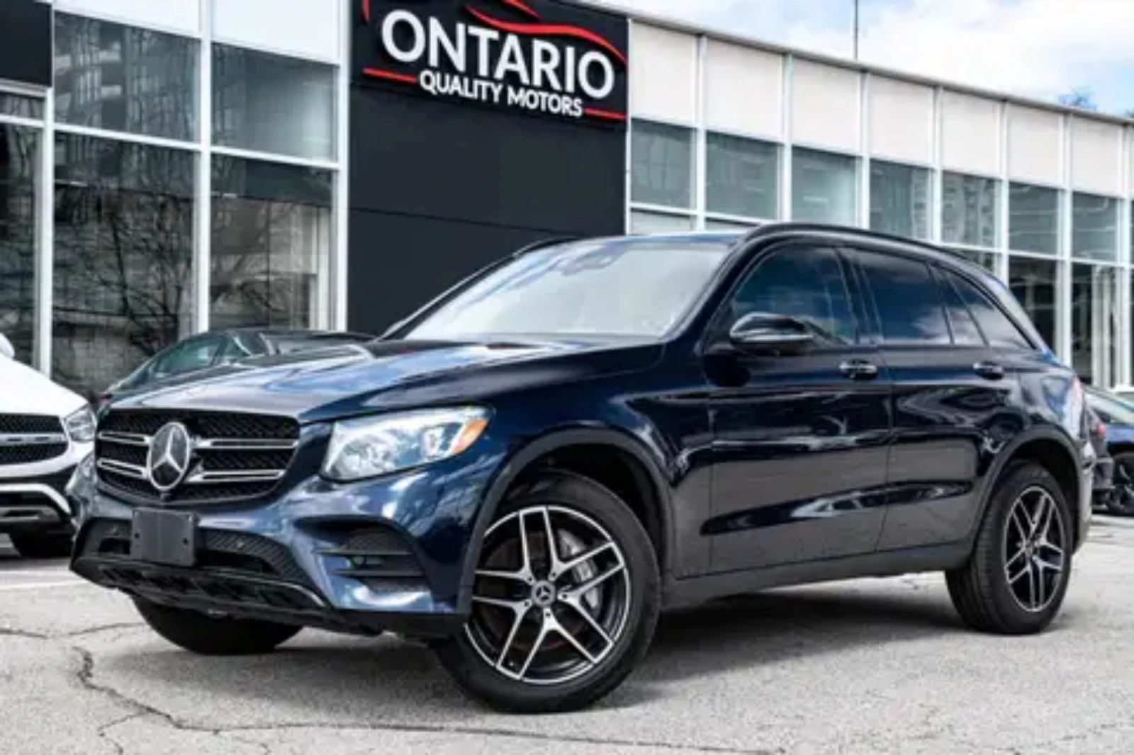 Mercedes-Benz GLC 300 2019/4-MATIC/360/LANE ASIST/PANO/PODGREV/DISTR | Auto.bg — изображение 1
