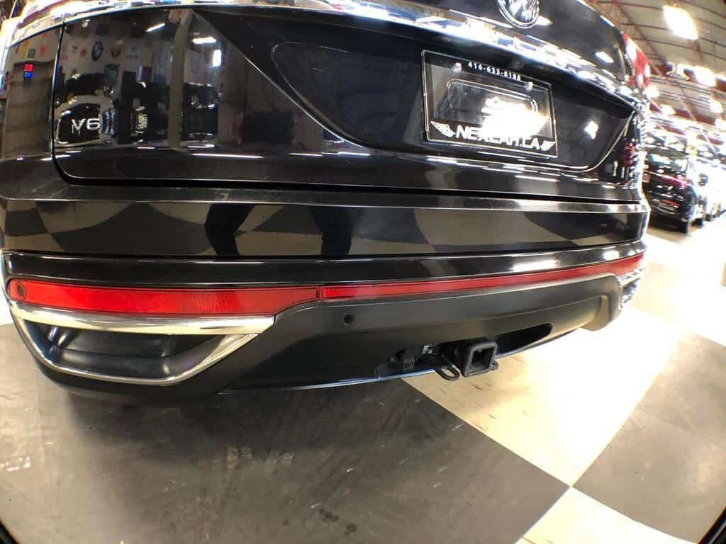 VW Atlas * HIGHLINE AWD LEATHER PAN/ROOF NAV B/SPOT CAMERA , снимка 16 - Автомобили и джипове - 54094326