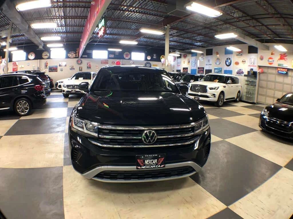 VW Atlas * HIGHLINE AWD LEATHER PAN/ROOF NAV B/SPOT CAMERA , снимка 2 - Автомобили и джипове - 54094326