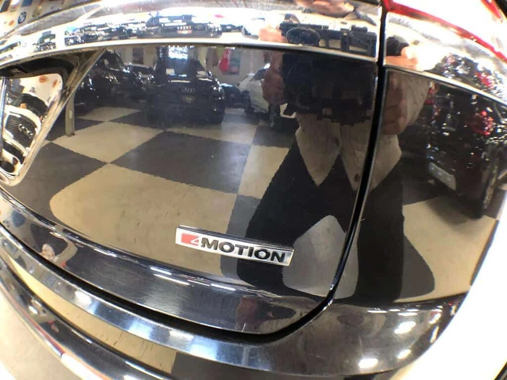 VW Atlas * HIGHLINE AWD LEATHER PAN/ROOF NAV B/SPOT CAMERA , снимка 13 - Автомобили и джипове - 54094326