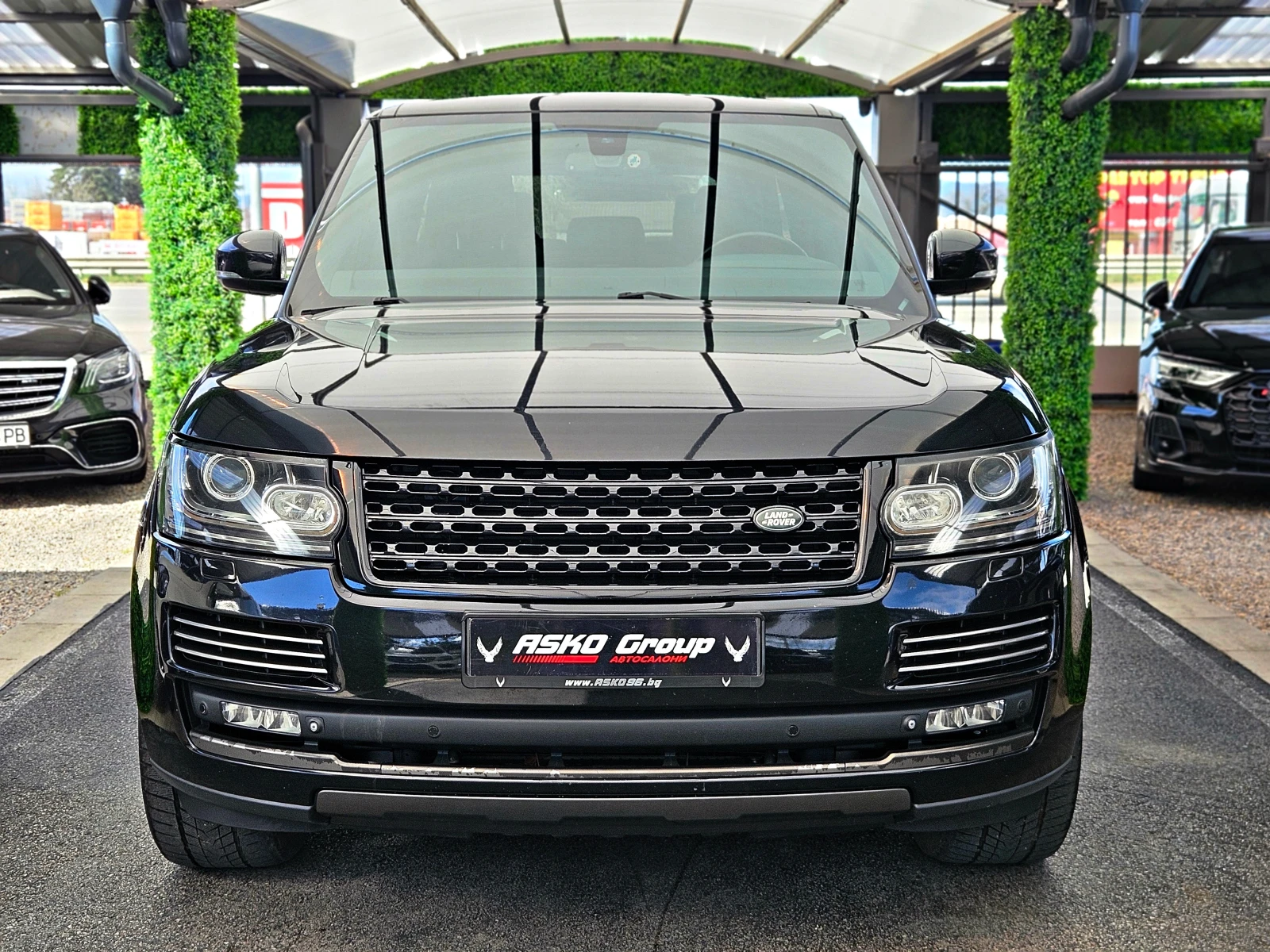 Land Rover Range rover TV/PANO/DISTR/DIGITAL/360CAMERA/ОБДУХ/MERIDIAN/LIZ, снимка 2 - Автомобили и джипове - 54133328