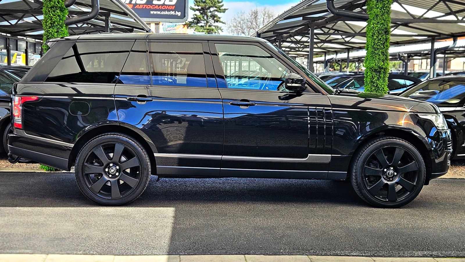 Land Rover Range rover TV/PANO/DISTR/DIGITAL/360CAMERA/ОБДУХ/MERIDIAN/LIZ, снимка 4 - Автомобили и джипове - 54133328