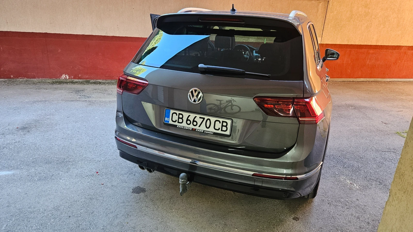 VW Tiguan, снимка 16 - Автомобили и джипове - 54718145
