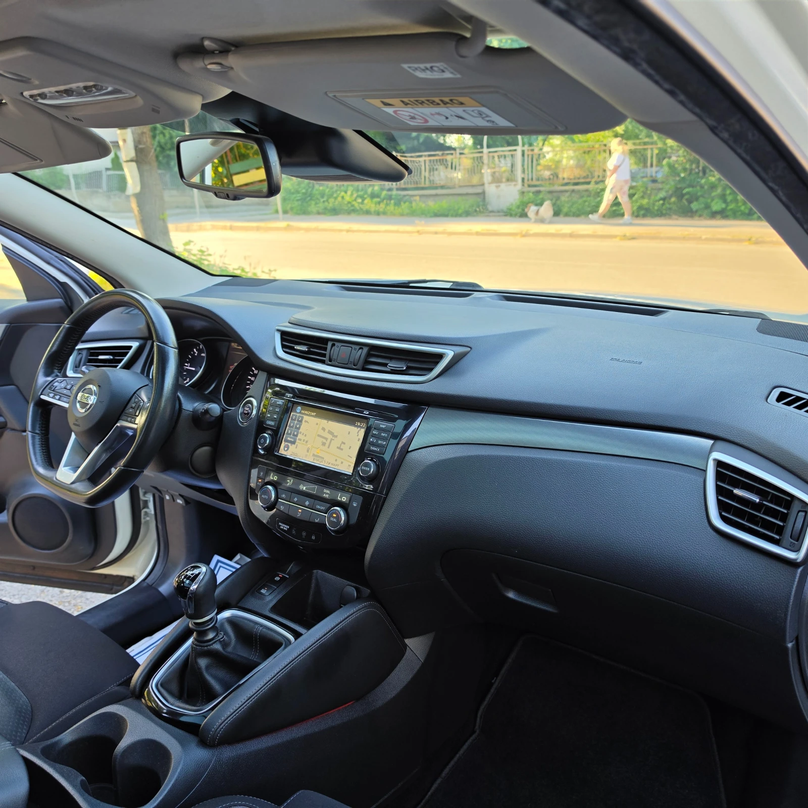 Nissan Qashqai 1.5DCI TEKNA FULL, снимка 10 - Автомобили и джипове - 54945343