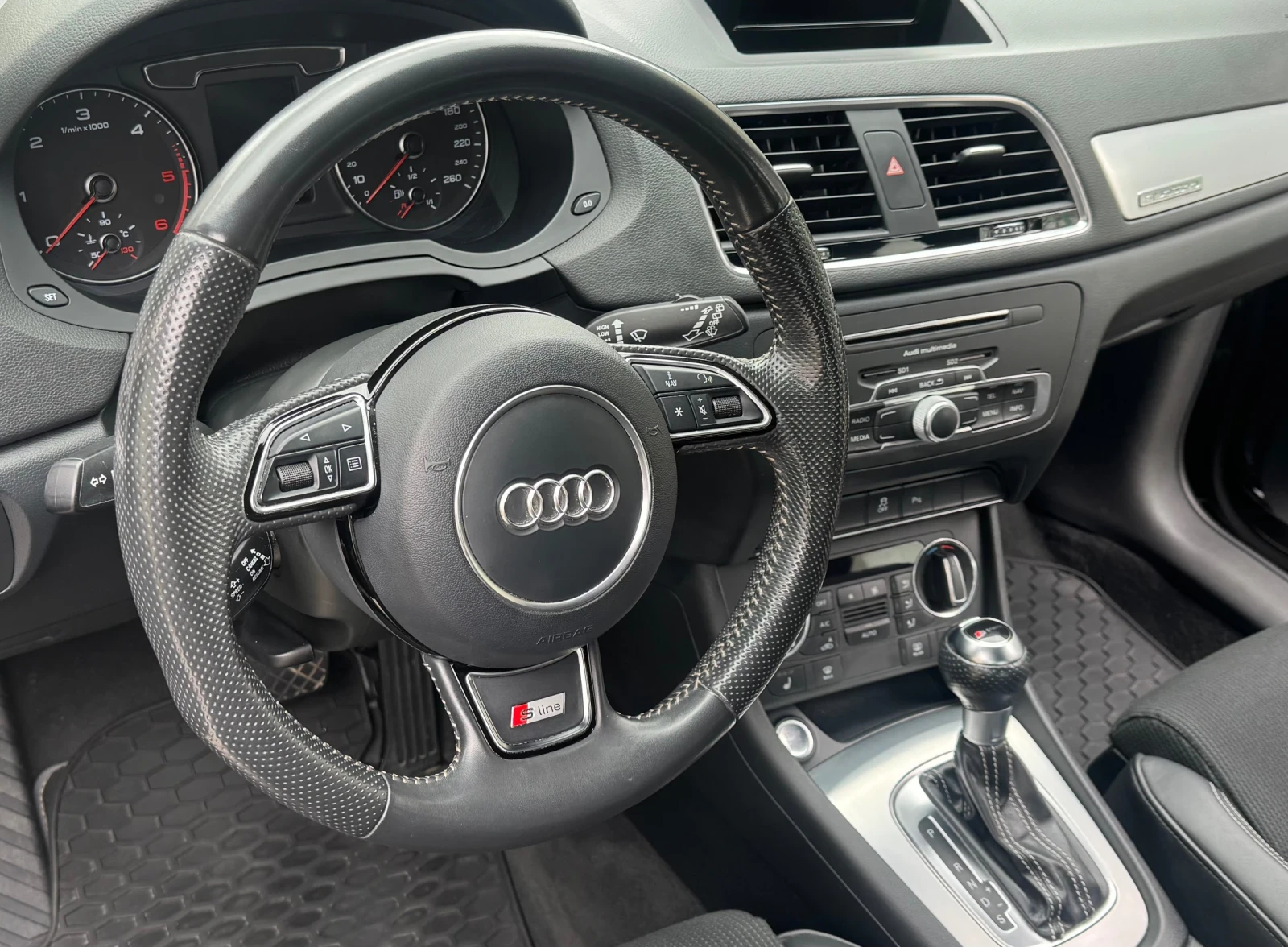 Audi Q3 3X S-line Quattro , снимка 7 - Автомобили и джипове - 55133997