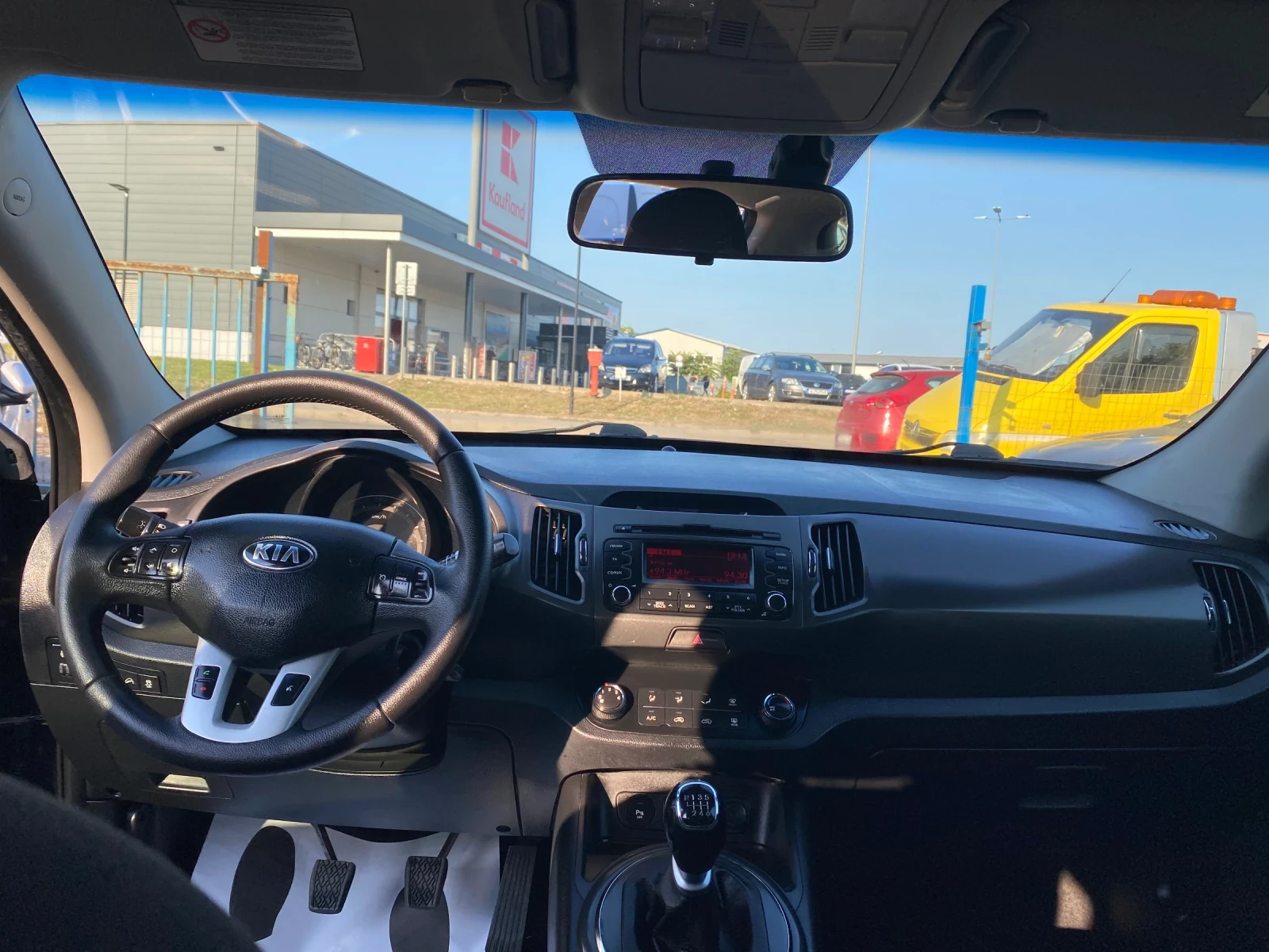 Kia Sportage, снимка 8 - Автомобили и джипове - 55711377