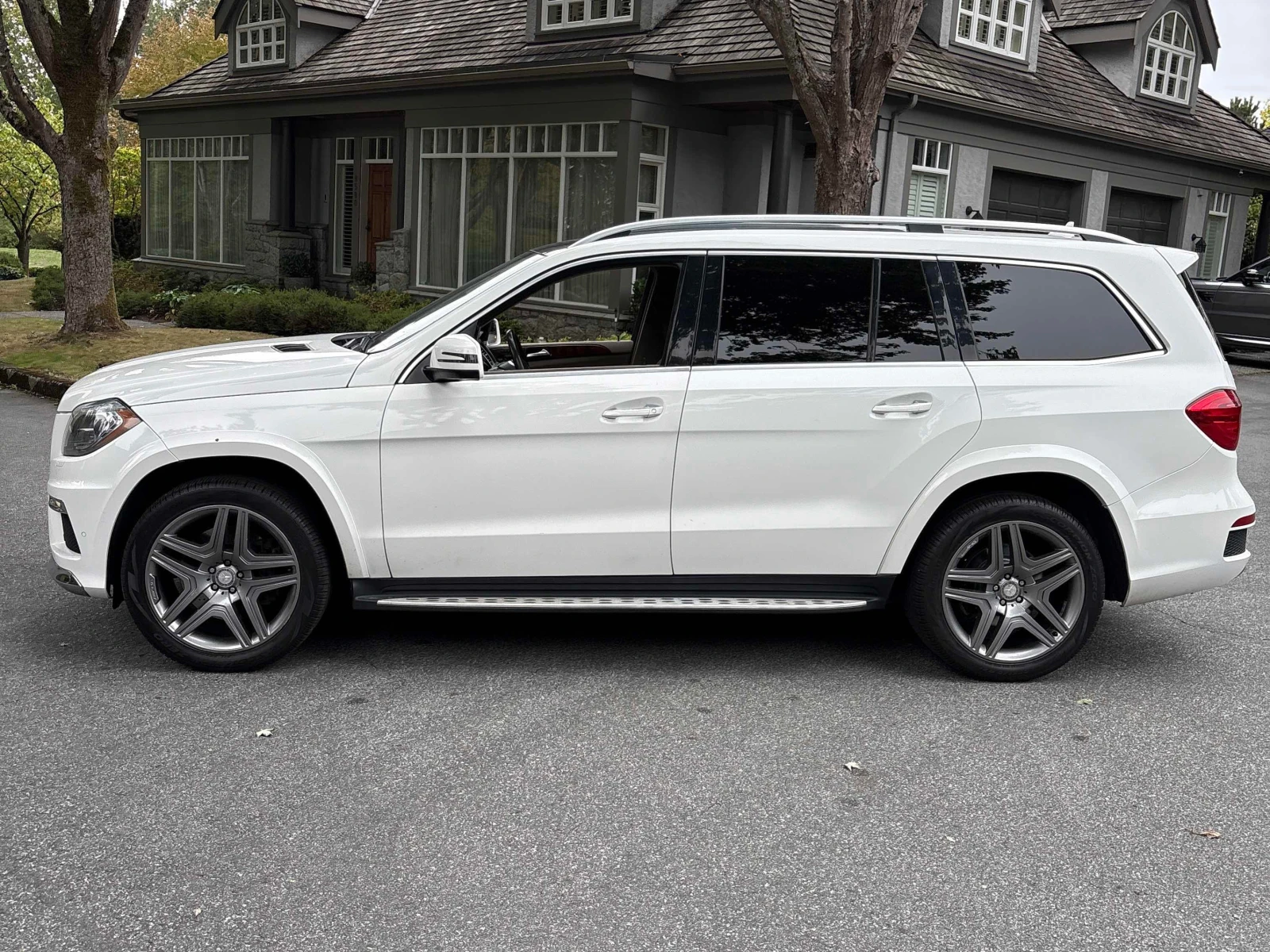 Mercedes-Benz GL * 350 BLUETEC * CARFAX * БЕЗ ПЪРВОНАЧАЛНА ВНОСКА, снимка 3 - Автомобили и джипове - 55999302
