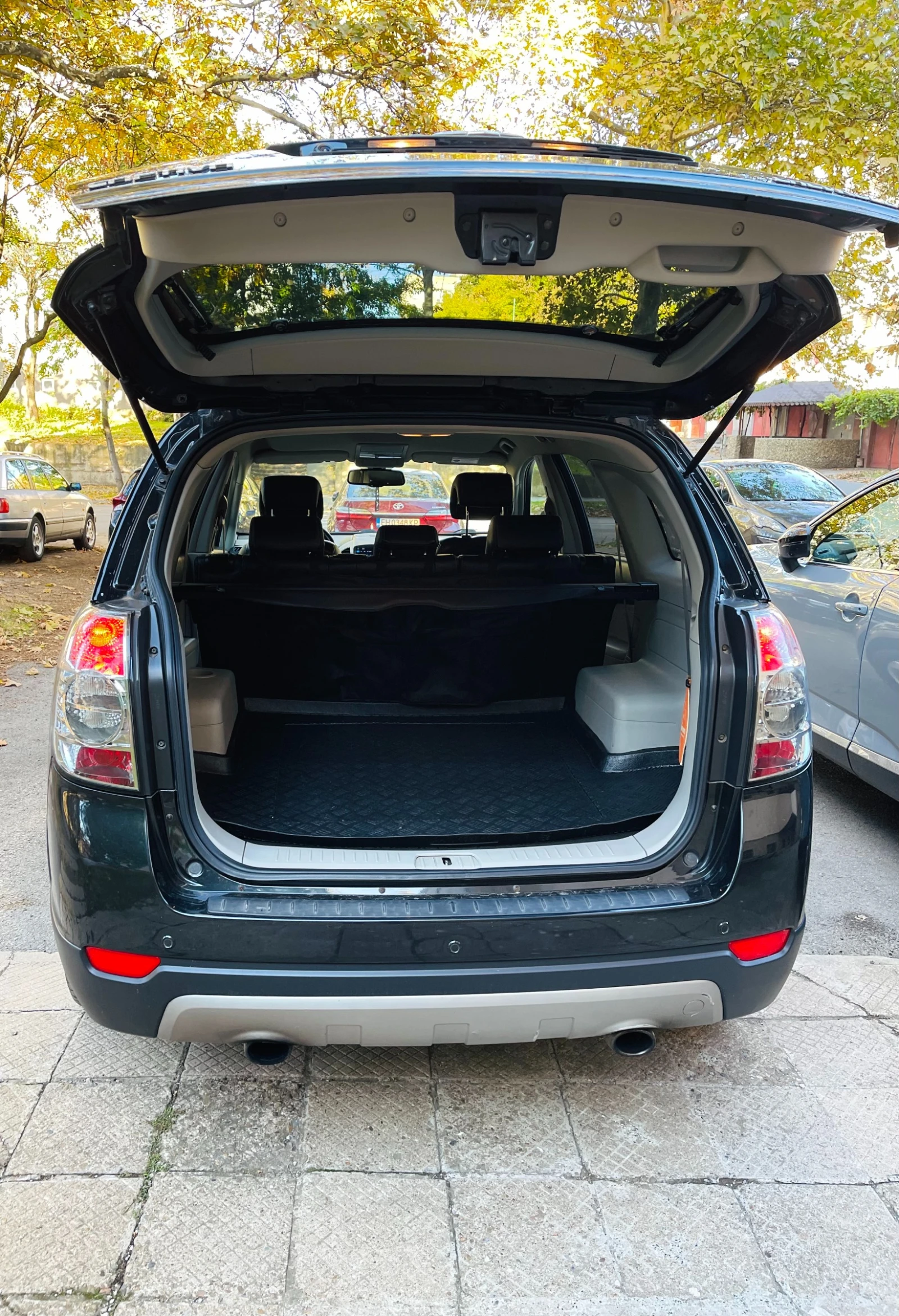 Chevrolet Captiva, снимка 7 - Автомобили и джипове - 56674653