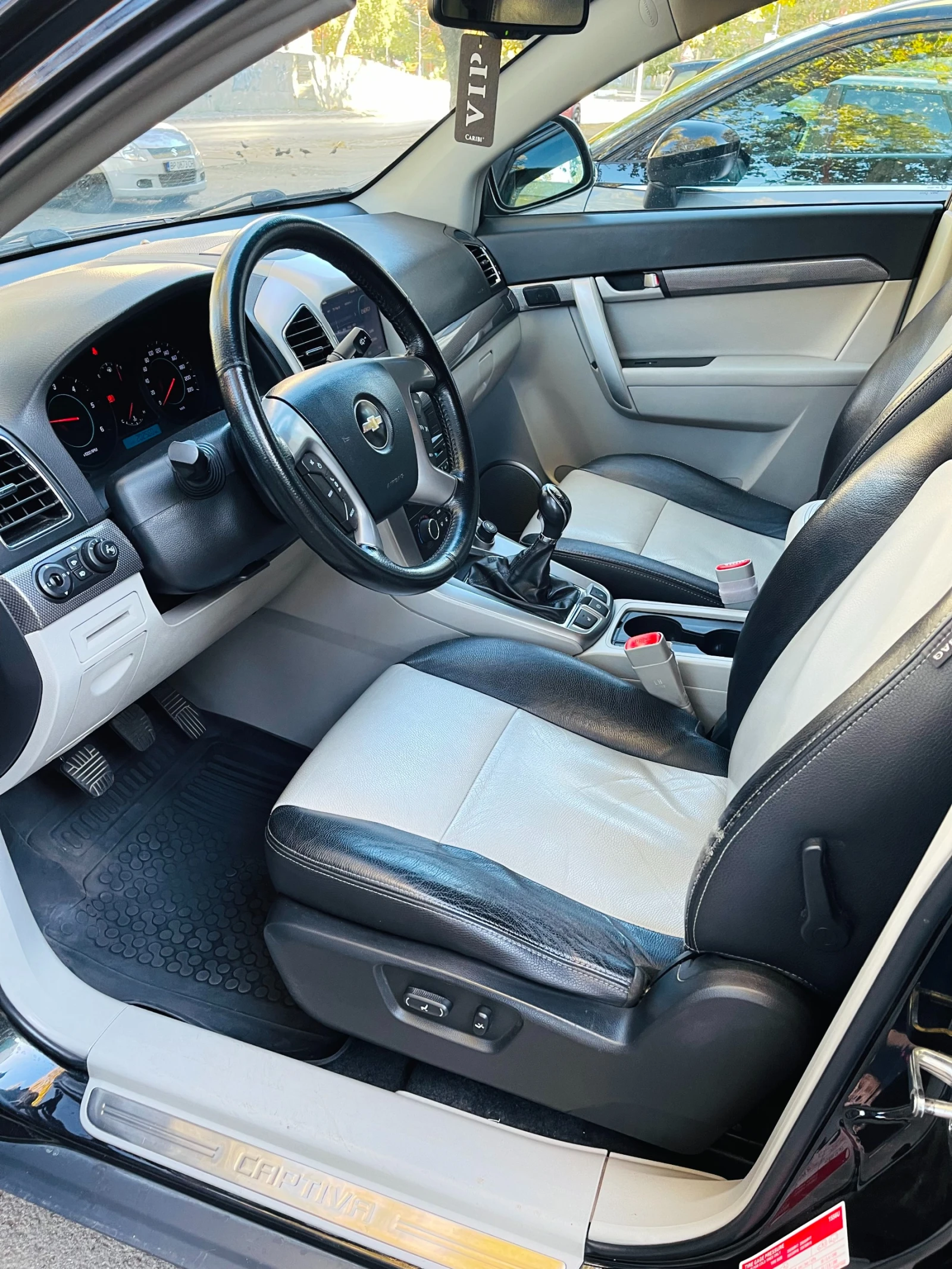 Chevrolet Captiva, снимка 8 - Автомобили и джипове - 56674653