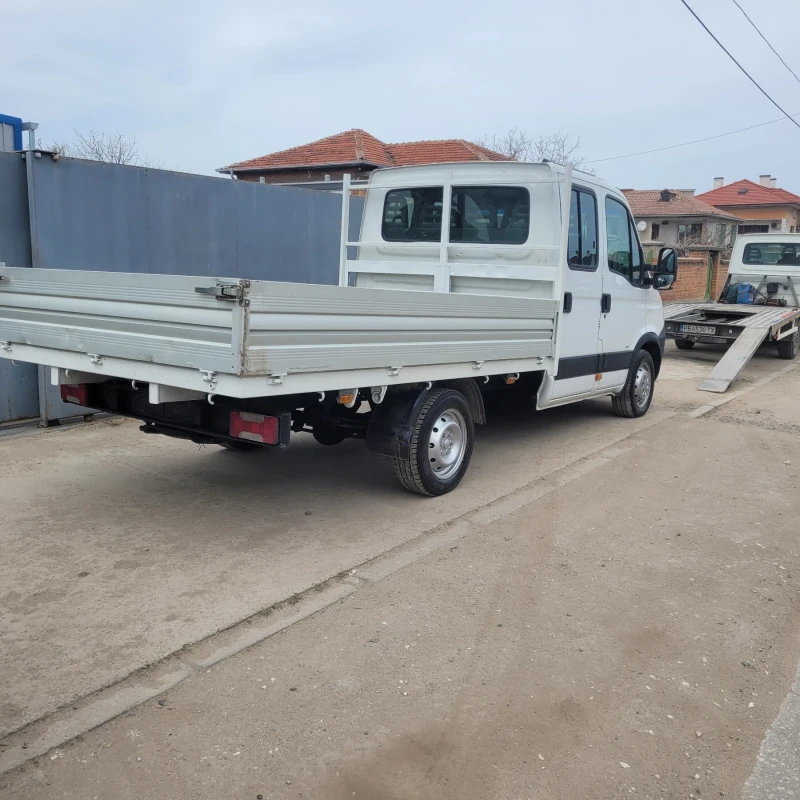 Iveco Daily 2300cm/116k.c/двойна кабина, снимка 10 - Бусове и автобуси - 49506641