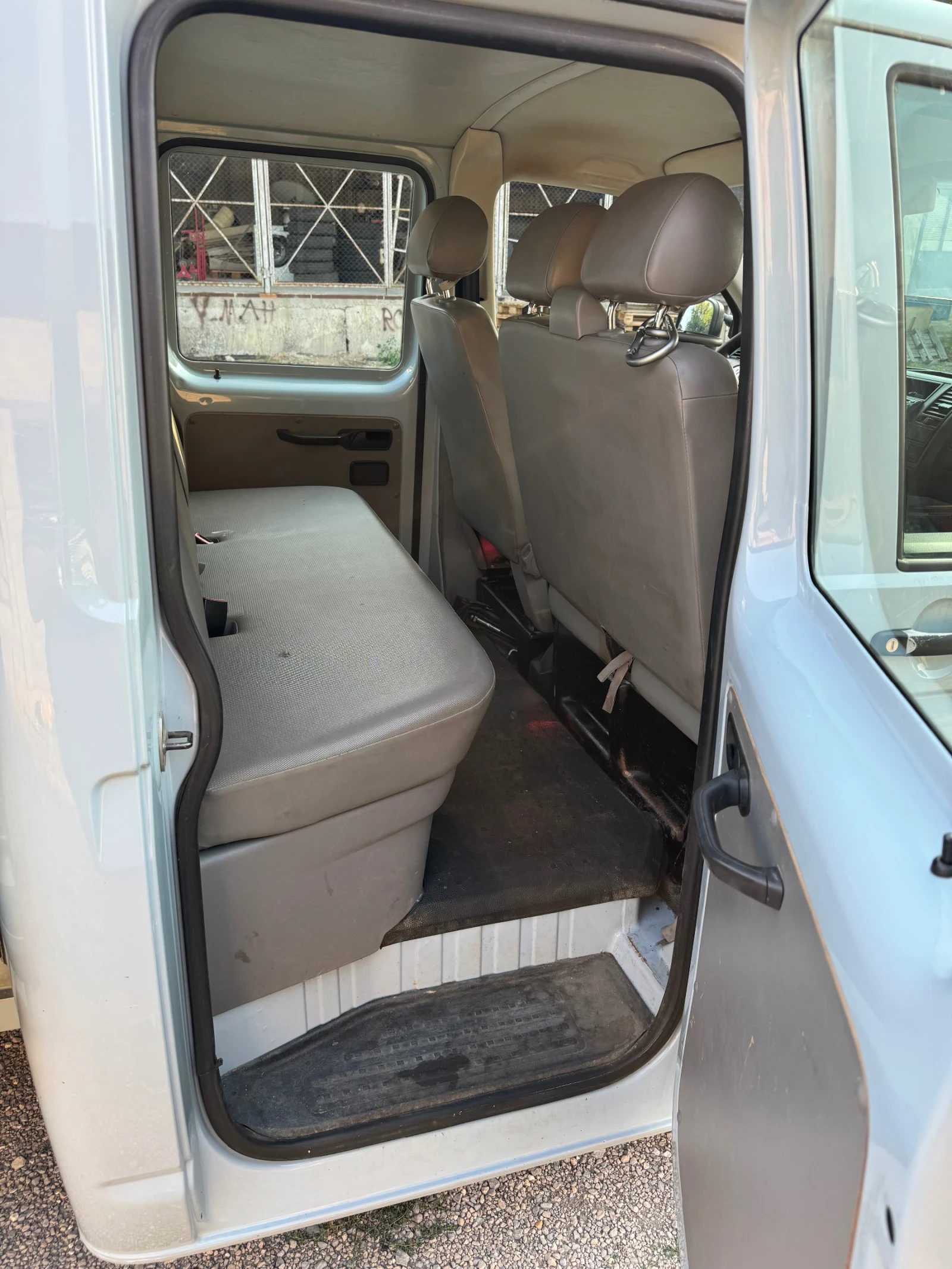 VW T5 Цената е до края на месеца. - изображение 6
