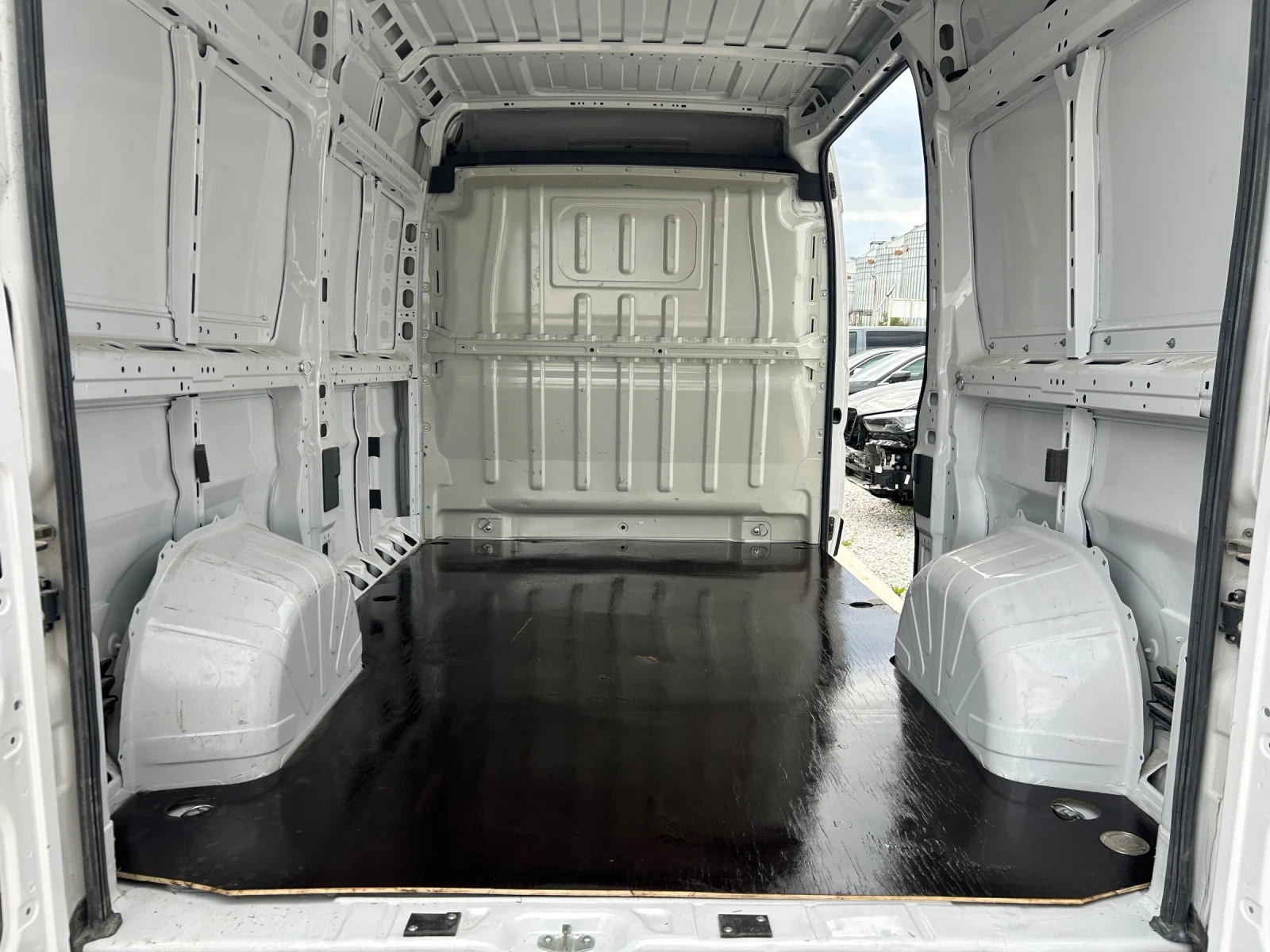 Peugeot Boxer 2.2 - изображение 9