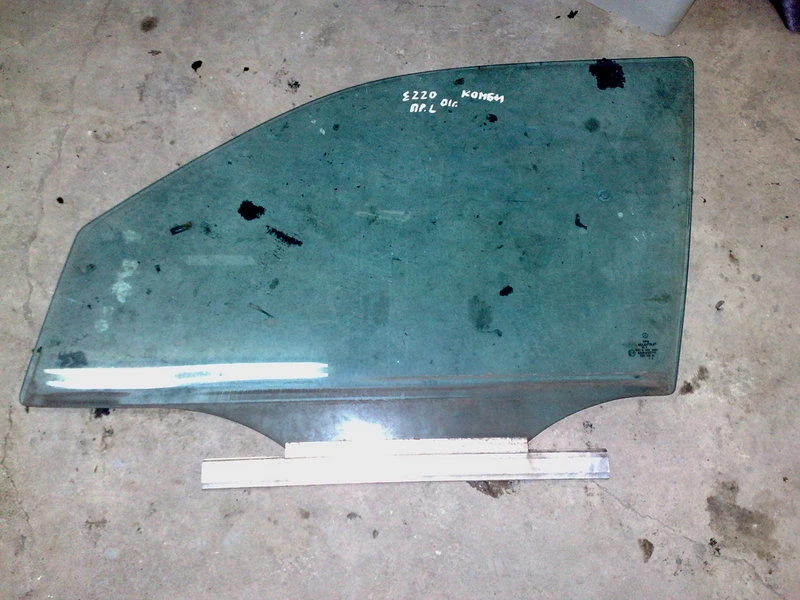 Стъкло за Мерцедес Е220 комби (предна лява врата)