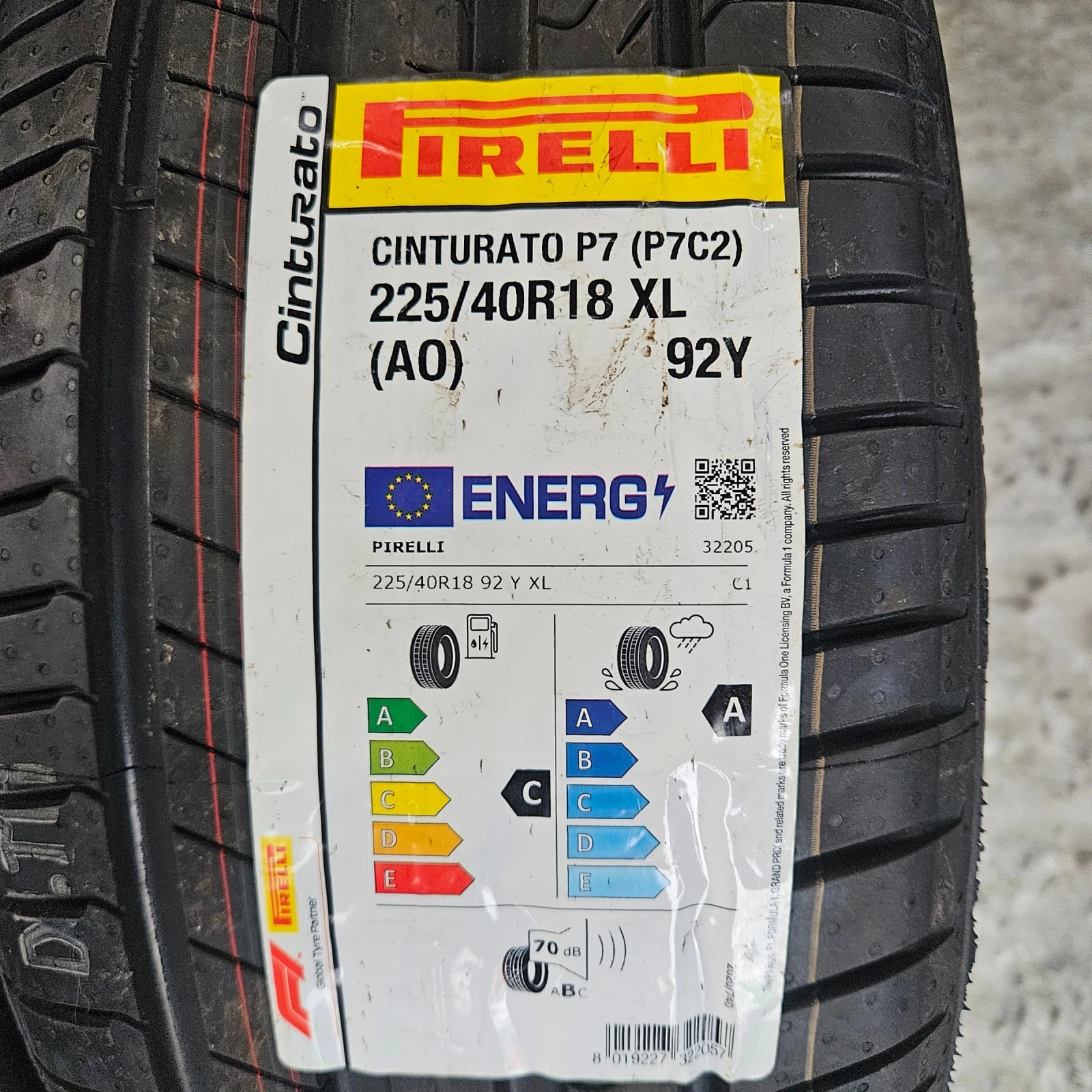 Гуми Летни 225/40R18, снимка 4 - Гуми и джанти - 54191482