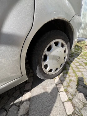 Toyota Corolla verso 2.2 D4D, снимка 10