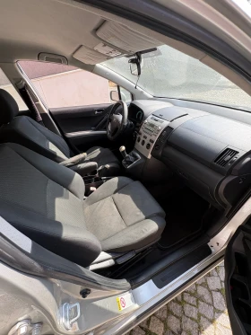 Toyota Corolla verso 2.2 D4D, снимка 6