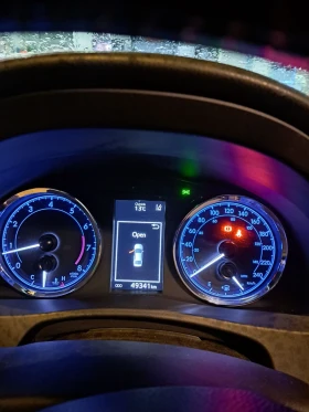 Toyota Corolla SE, снимка 2