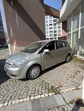 Toyota Corolla verso 2.2 D4D - 1700 € / 3324.91 лв. - 71117406 3