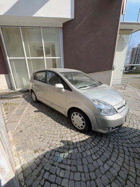 Toyota Corolla verso 2.2 D4D - 1700 € / 3324.91 лв. - 71117406 2