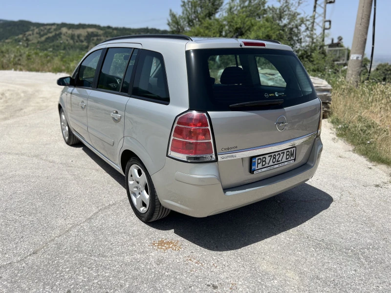 Opel Zafira B, снимка 7 - Автомобили и джипове - 47493617