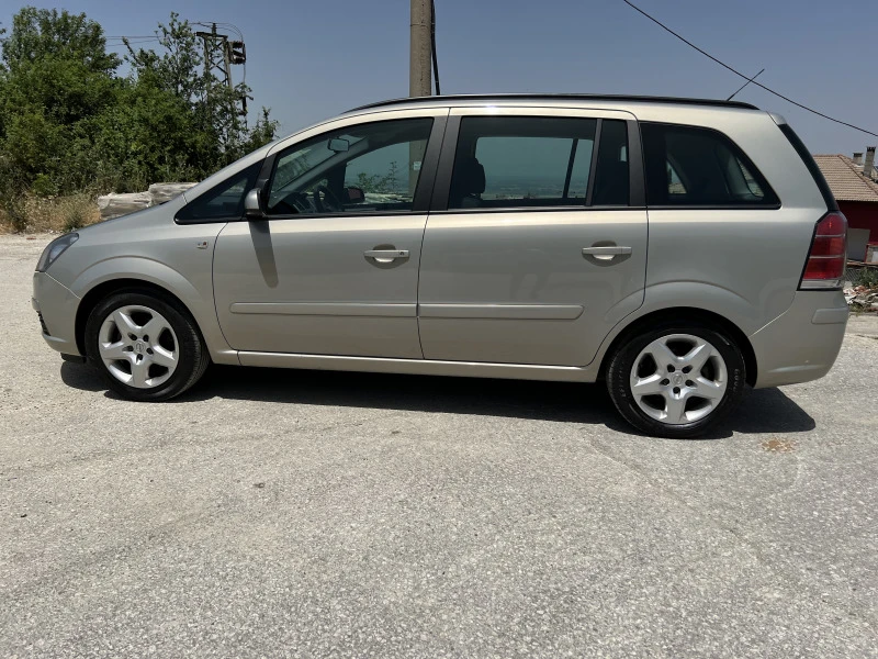 Opel Zafira B, снимка 8 - Автомобили и джипове - 47493617