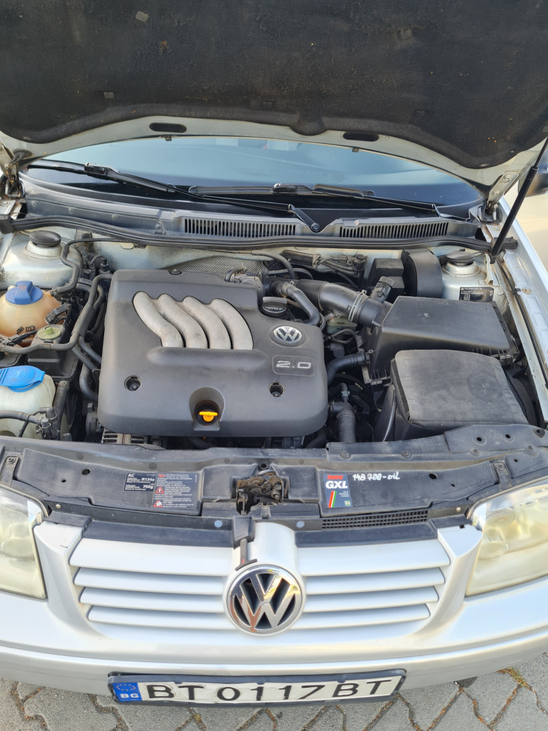 VW Bora 2.0куб.115к.с.Бензин , снимка 12 - Автомобили и джипове - 46365221