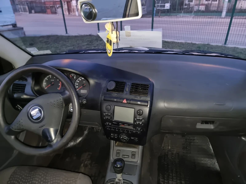 Seat Vario, снимка 1 - Автомобили и джипове - 49379487