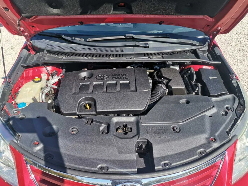 Toyota Avensis 1.8 16V SWISS, снимка 16 - Автомобили и джипове - 49993998