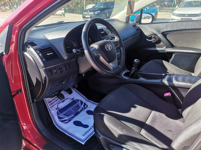 Toyota Avensis 1.8 16V SWISS, снимка 7 - Автомобили и джипове - 49993998