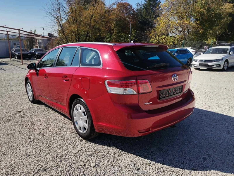 Toyota Avensis 1.8 16V SWISS, снимка 4 - Автомобили и джипове - 49993998