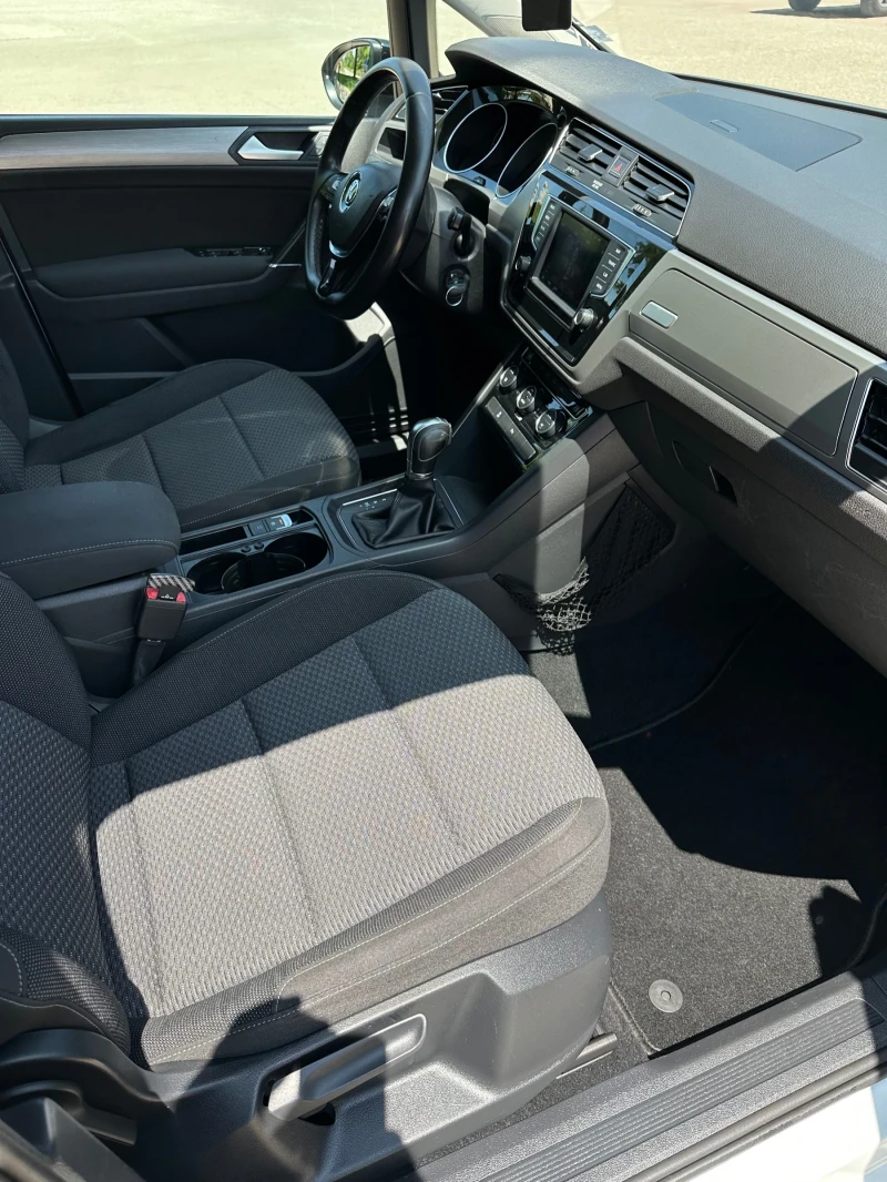 VW Touran Shadow line* DSG* Distronik* 6+ 1, снимка 6 - Автомобили и джипове - 52438956