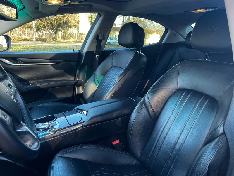 Maserati Ghibli, снимка 13 - Автомобили и джипове - 52676008