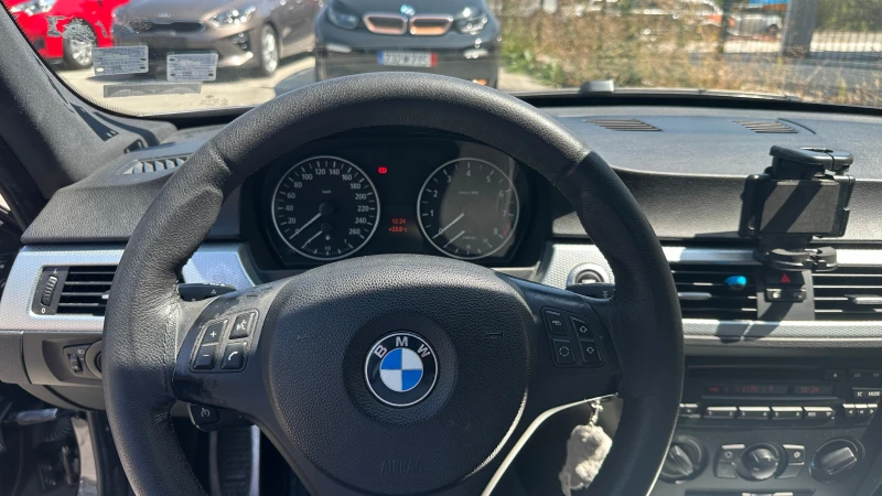 BMW 320 Si, снимка 16 - Автомобили и джипове - 51442858