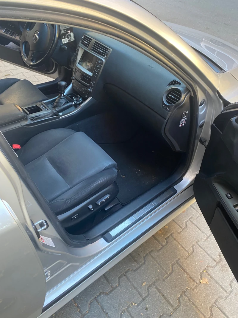 Lexus IS 220d, снимка 5 - Автомобили и джипове - 52542876