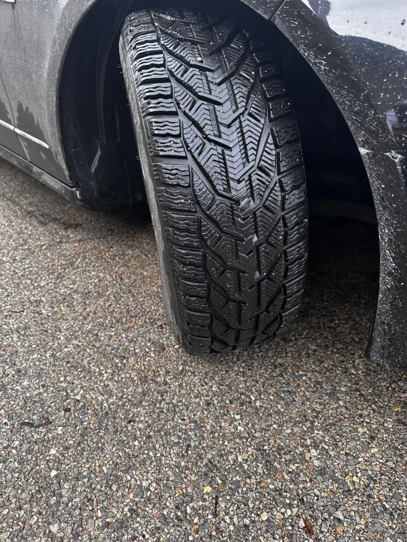 Mercedes-Benz 220, снимка 8 - Автомобили и джипове - 52381585