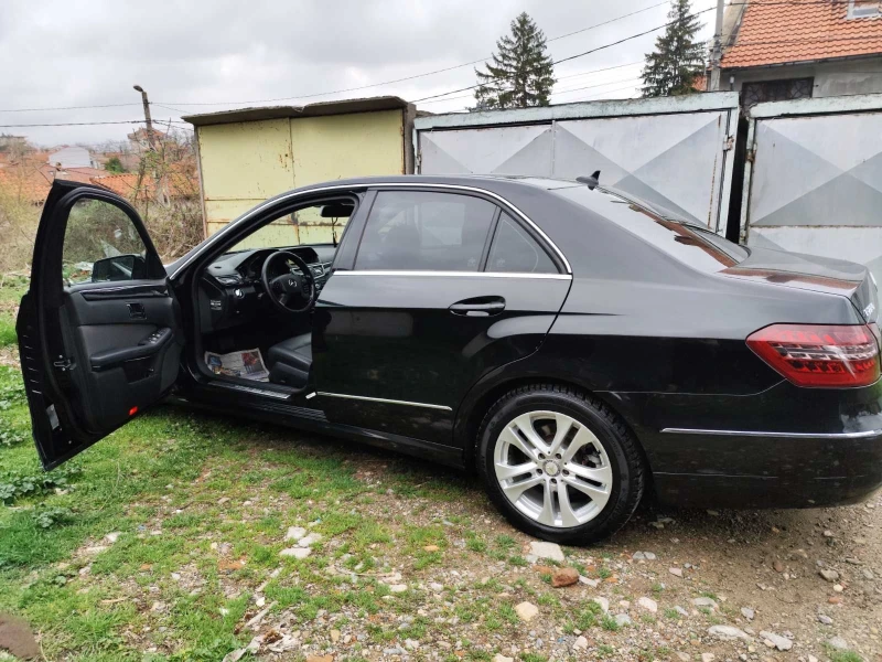 Mercedes-Benz 220, снимка 3 - Автомобили и джипове - 52381585