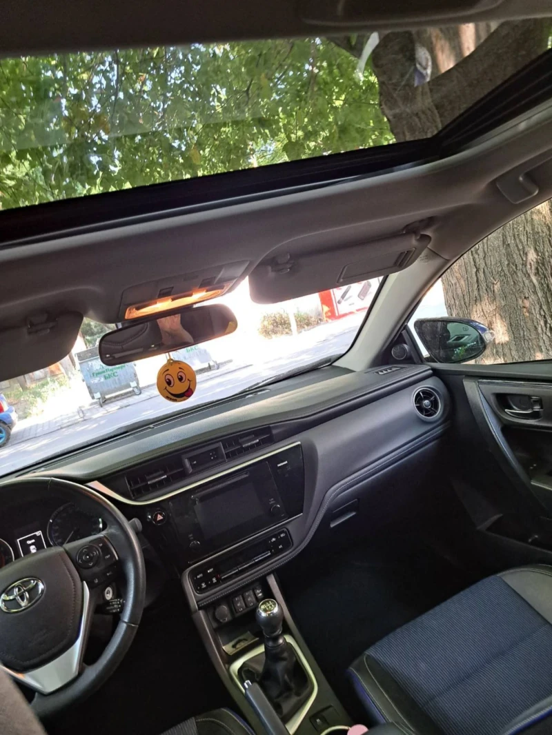 Toyota Corolla SE, снимка 4 - Автомобили и джипове - 52735529