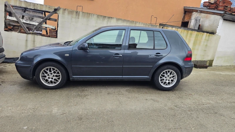 VW Golf 1.9 tdi, снимка 2 - Автомобили и джипове - 53292315