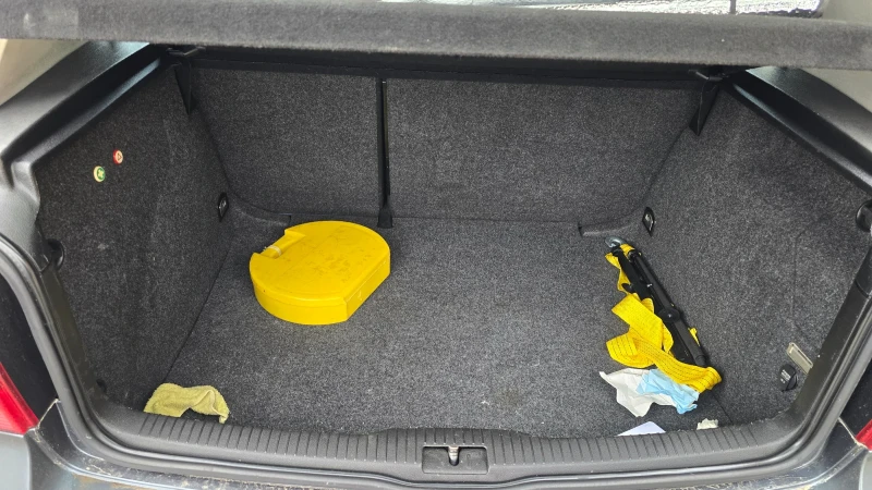 VW Golf 1.9 tdi, снимка 4 - Автомобили и джипове - 53292315