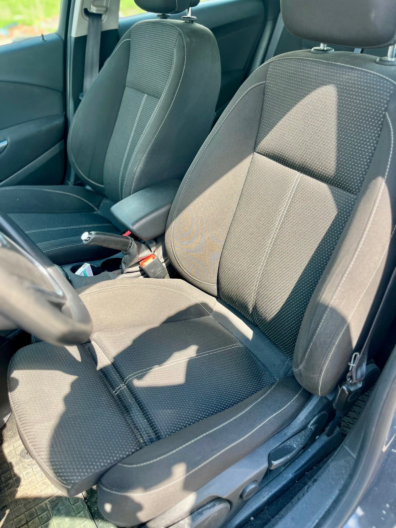 Opel Astra Sports Tourer 1.6CDTI - изображение 9