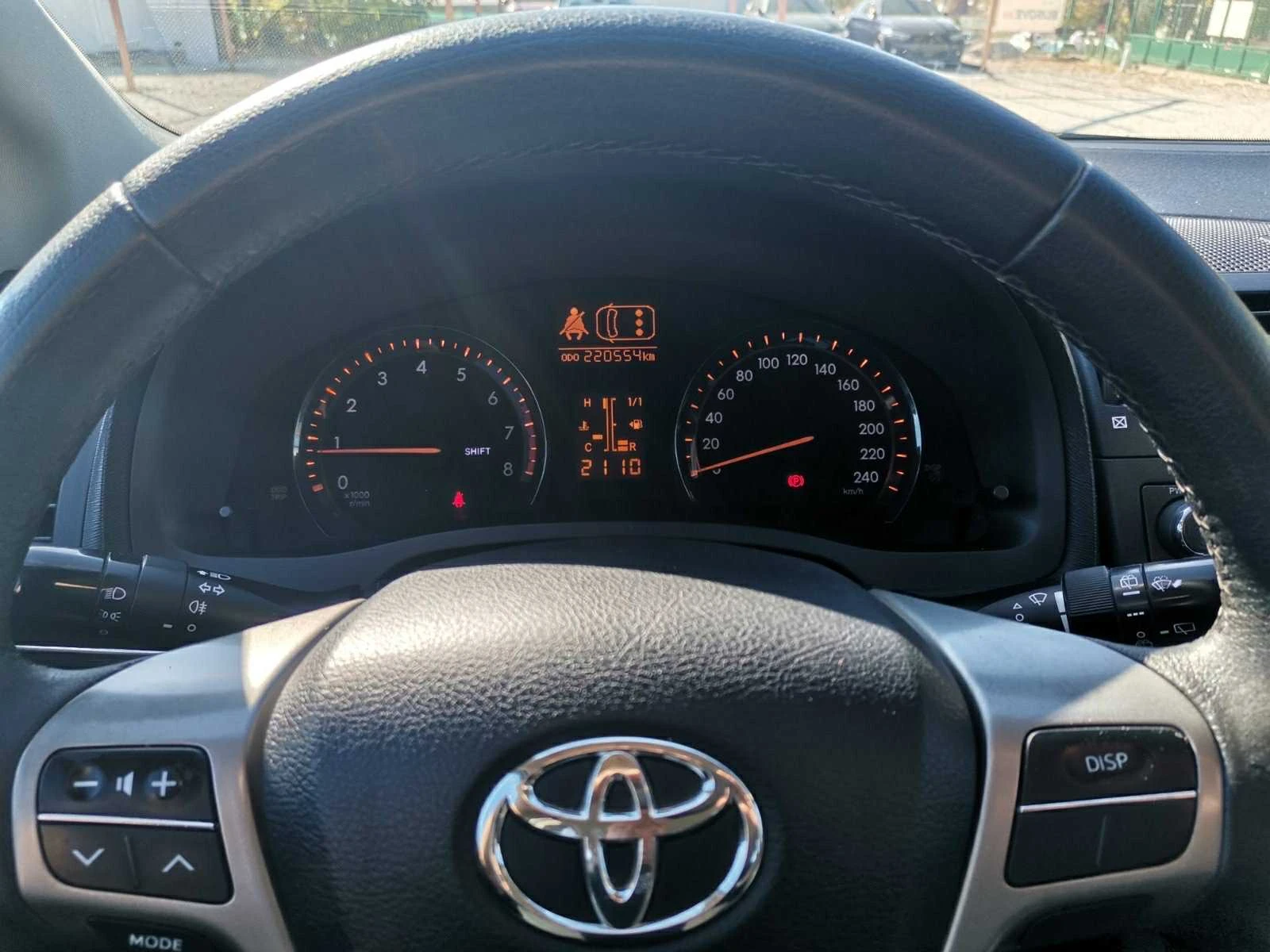 Toyota Avensis 1.8 16V SWISS - изображение 10